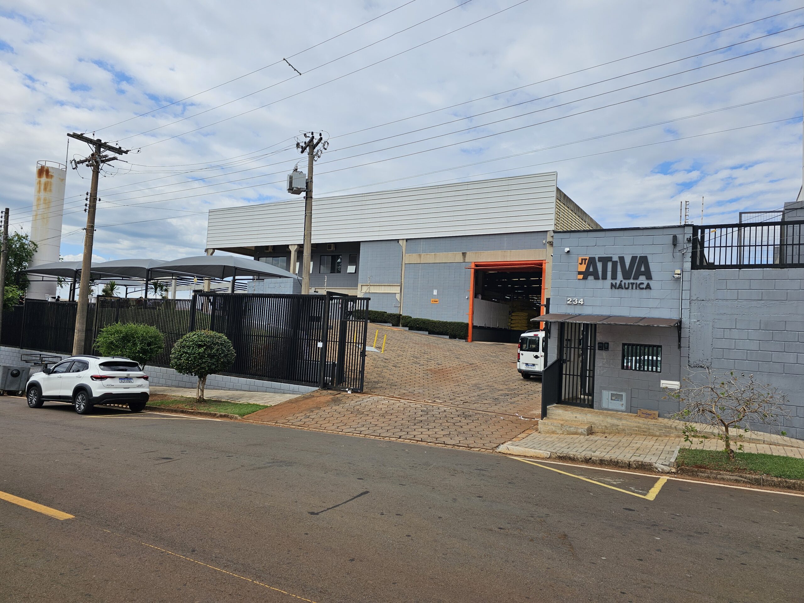 Marine safety equipment manufacturer Lalizas has acquired Ativa Nautica, the Brazilian-based lifejacket manufacturer, continuing its expansion across the Americas.