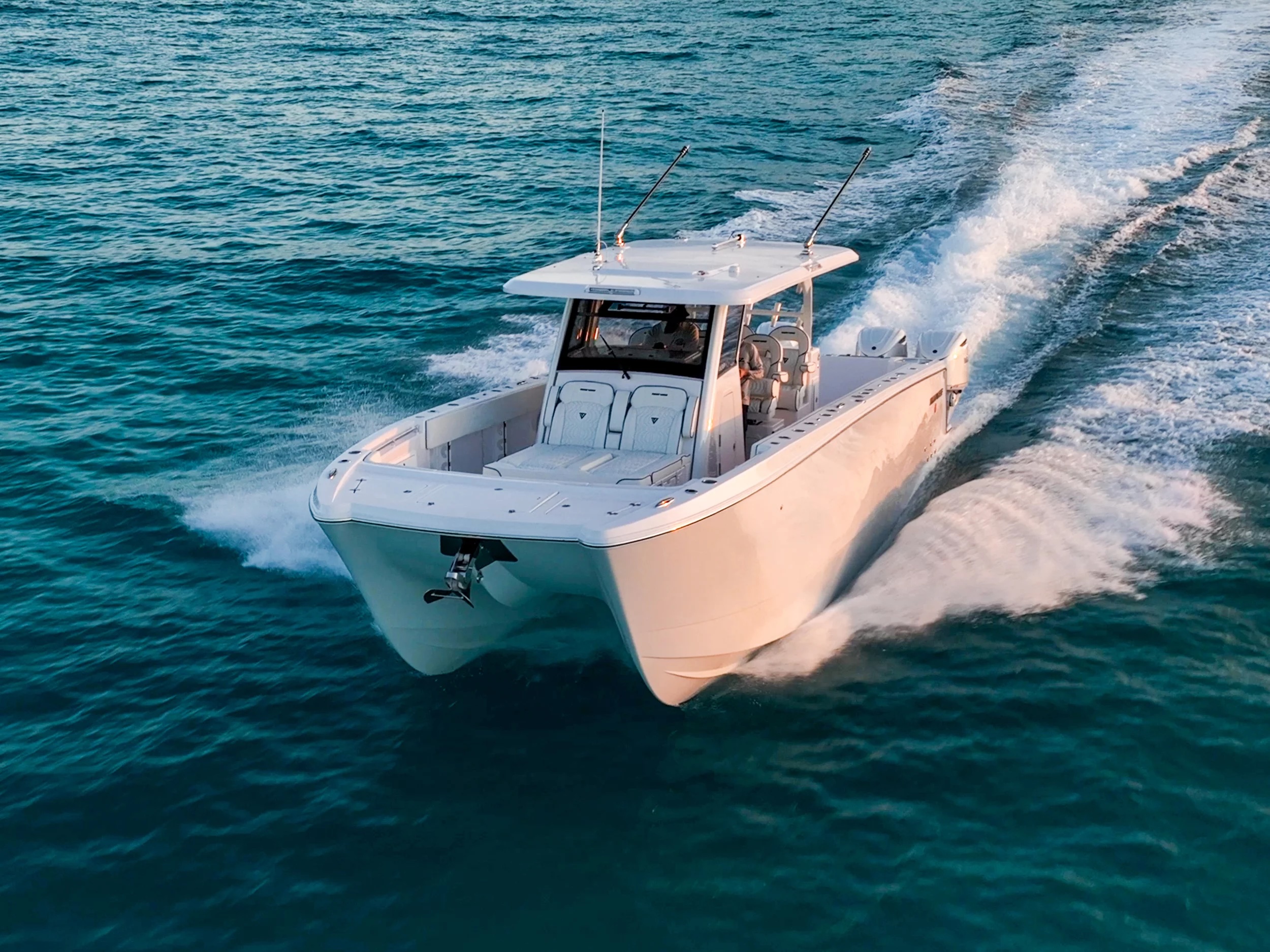 400-GFX2-7S-16 Twin Vee PowerCats Co., manufacturer, distributor, and marketer of power sport boats, has acquired Bahama Boat Works, uniting two renowned legacies in the marine industry.