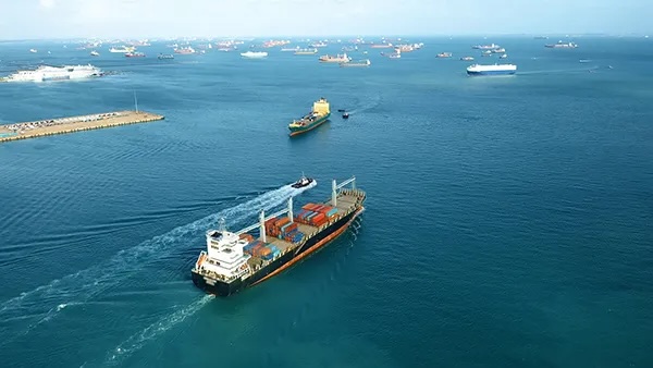 Maritime technology firm Wärtsilä SAM Electronics GmbH acquired by VINCI Energies, expanding its services in the industrial sector.