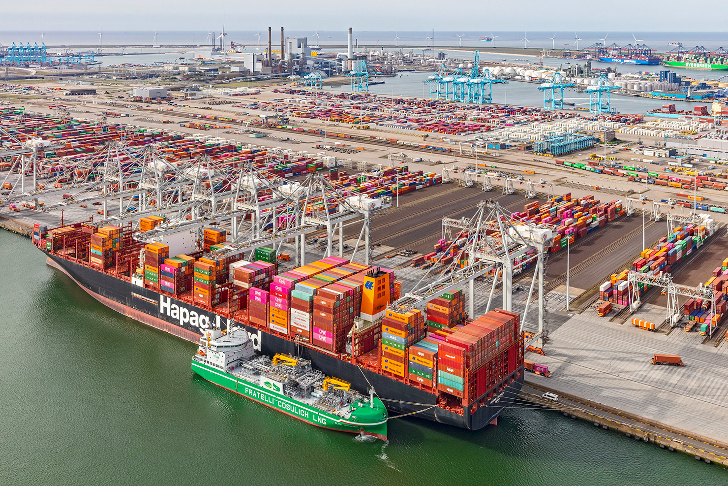 Hapag-LLoyd_Largest_Ship_to_Ship Molgas Energy Group acquires Titan Energy Holding